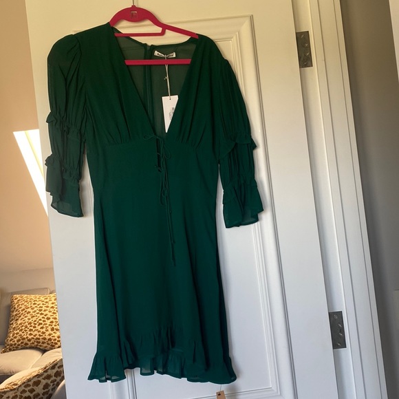 reformation dress - Picture 3 of 5